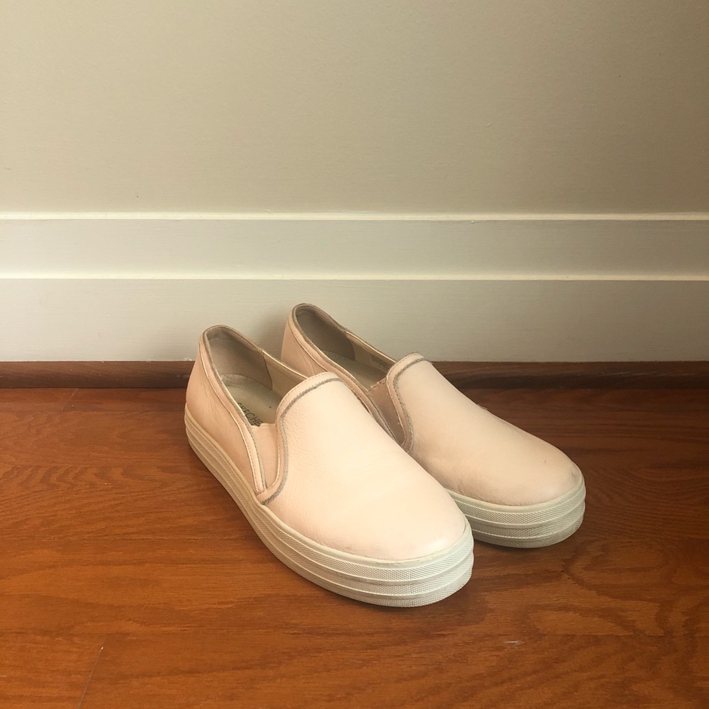 Sketchers Air-Cooled Memory Foam